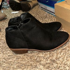 Black Charlotte Russe 9 booties